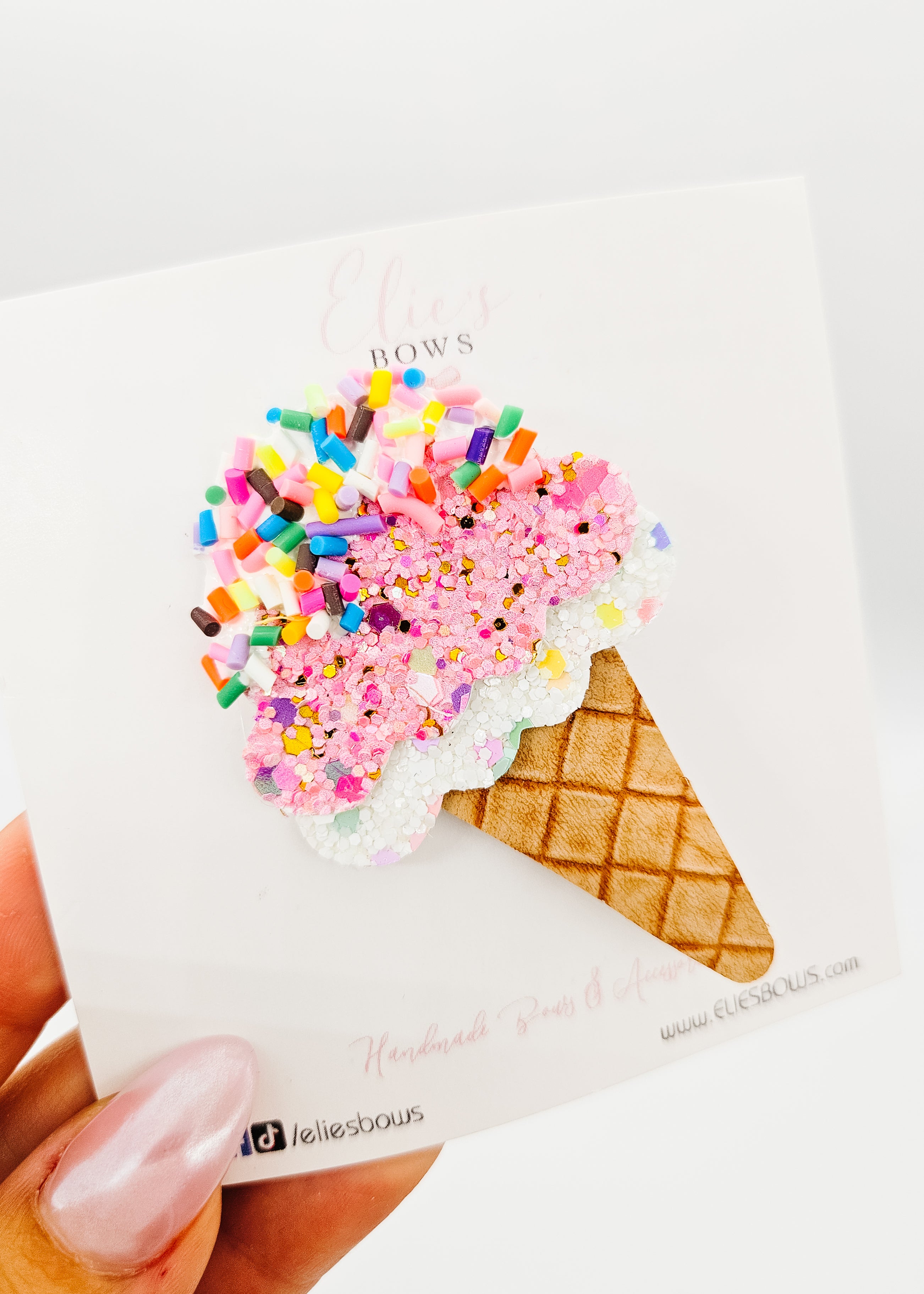 Pink Scoops - Clip
